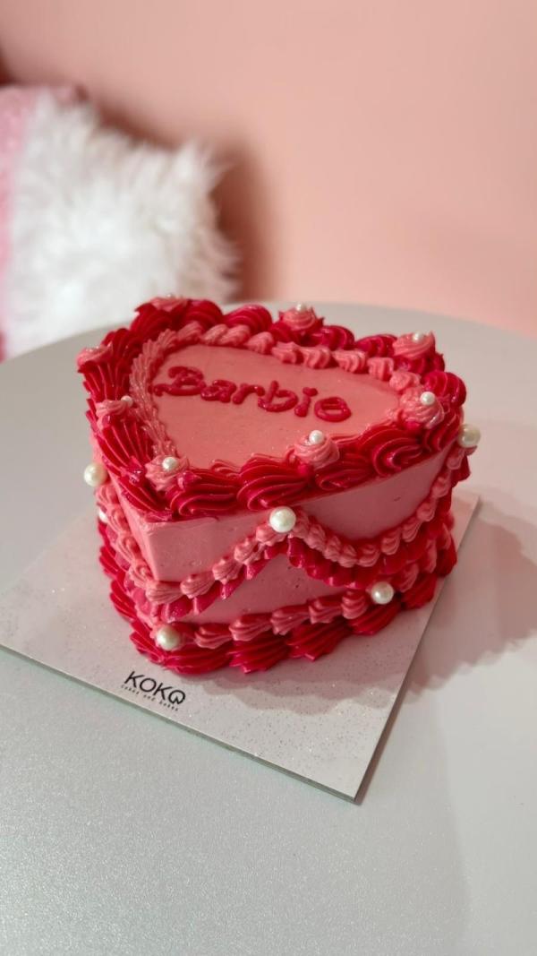 Bento Barbie Heart Vintage Cake