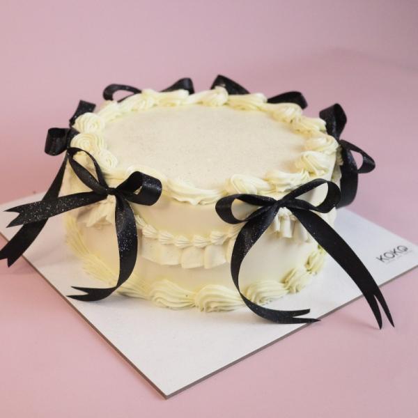 Bento Black Bow Cake