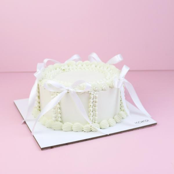 Bento White Bow Cake