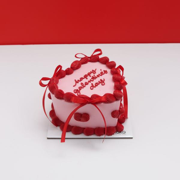 Galentines Bow cake