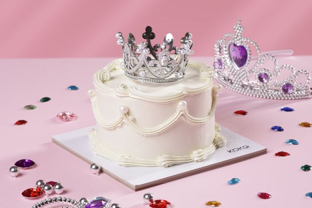 Queen bento cake