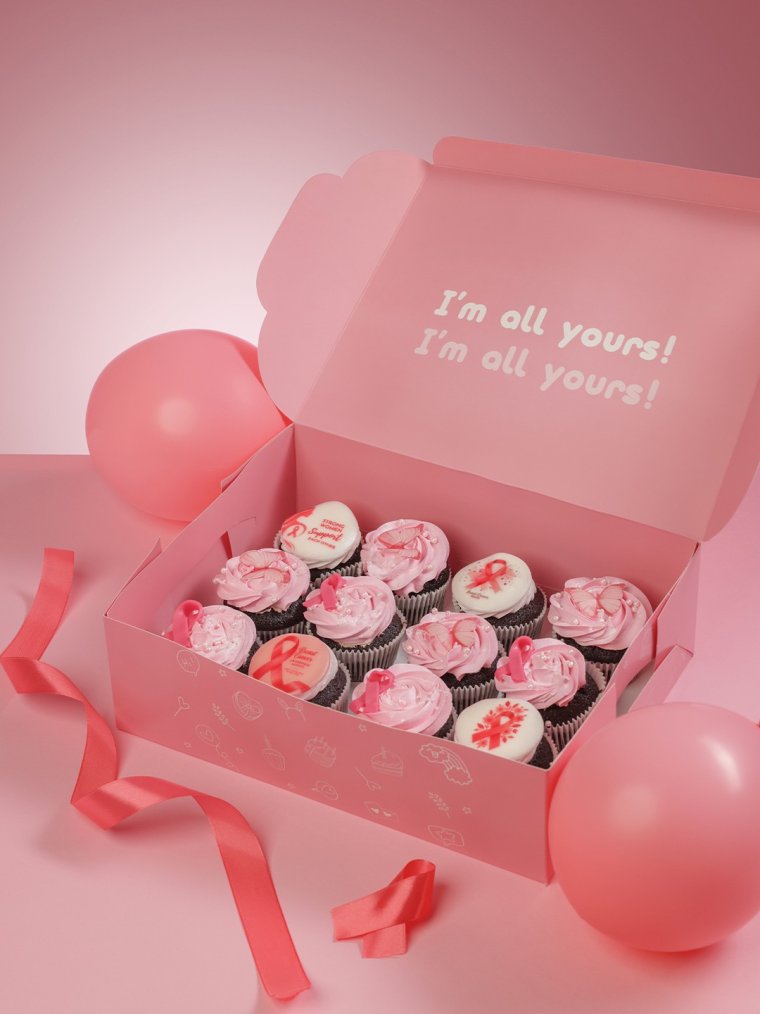 MIX STRONG WOMEN 2026 Dozen cupcakes