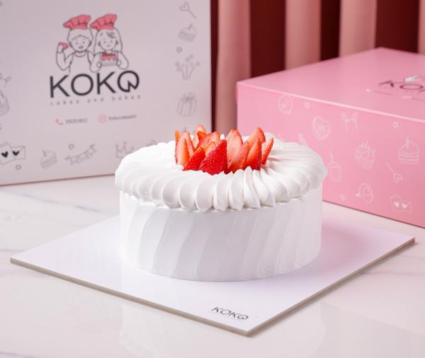 Raspberry Vanilla Roulade with Strawberry topping