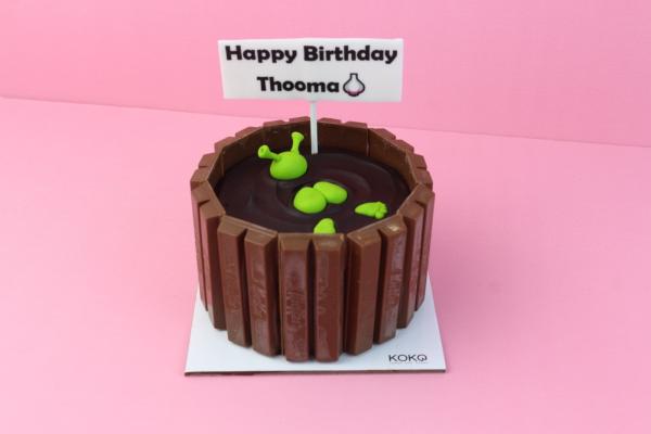 Bento Kitkat Cake