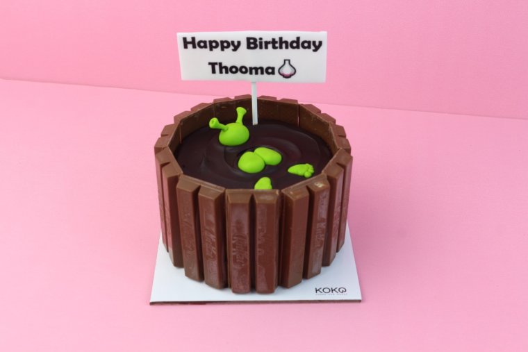 Bento Kitkat Cake